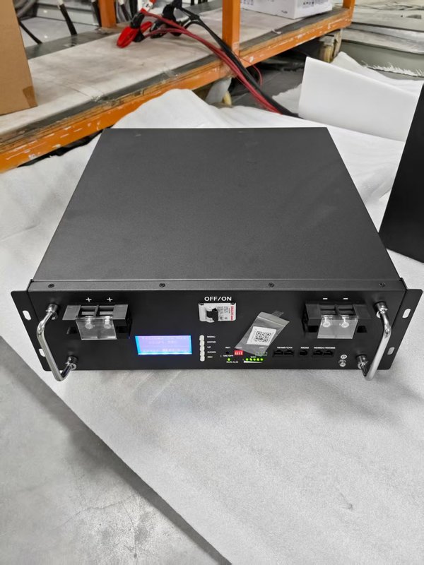 HNPE 51.2V 100Ah 5KW Prismatic Lithium Ion Lifepo4 Battery Boxes Stainless Steel Rack for Energy Storage for Home Use